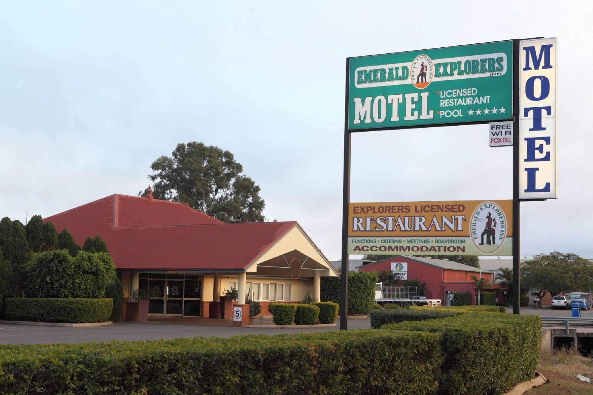 Emerald Explorers Inn Dış mekan fotoğraf