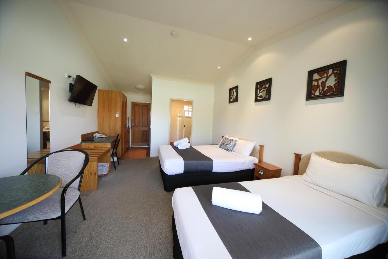 Emerald Explorers Inn Dış mekan fotoğraf